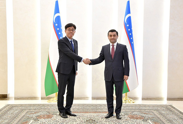Won Doyeon heads the diplomatic mission of South Korea in Uzbekistan
