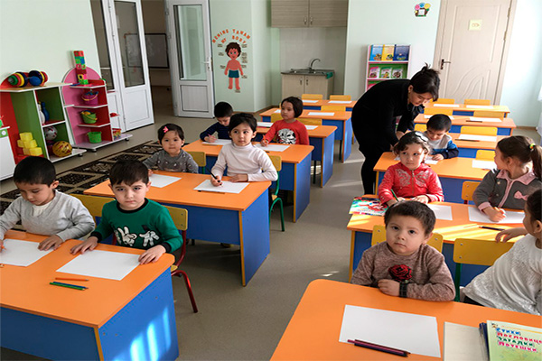 Hojayli tumanida issiq havo tufayli bolalar bog‘chalari faoliyati vaqtincha to‘xtatildi