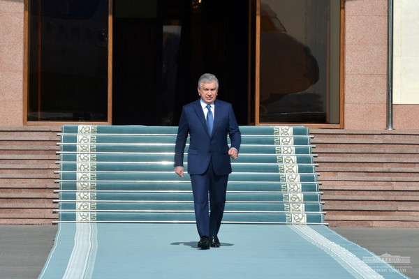 Ўзбекистон Президенти Душанбега жўнаб кетди