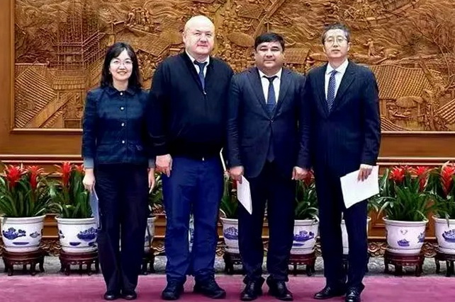 Китай и Узбекистан намерены укреплять сотрудничество в консульско-правовой области