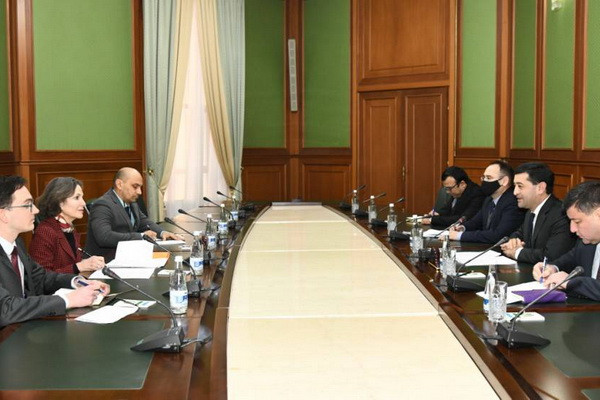 Uzbek FM receives the Ambassador of France