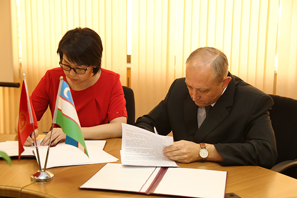 Uzbekistan, Kyrgyzstan discuss cooperation in air transportation