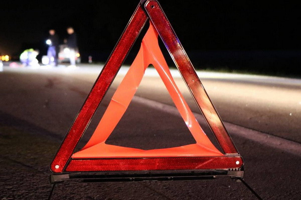 A Gentra car flew off a bridge at high speed in Tashkent