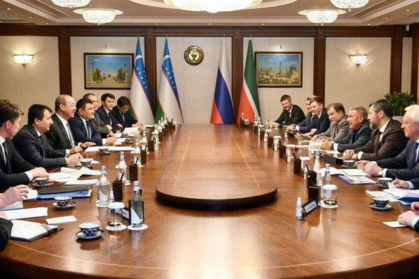 Prime Minister Abdulla Aripov holds a meeting with Rais of the Republic of Tatarstan