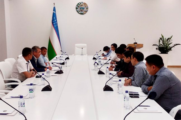 «Махсустранс» делится опытом с Казахстаном