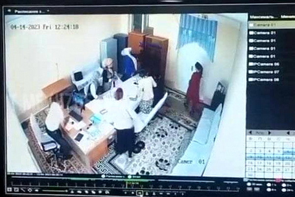 Прокуратура возбудила уголовное дело по факту избиения учительниц в одной из школ Сурхандарьи