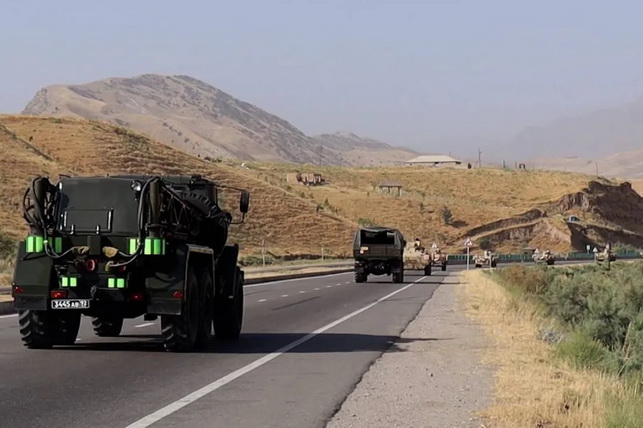 Russian Troops Arrive in Uzbekistan for Joint "Khamkorlik-2025" Military Exercises