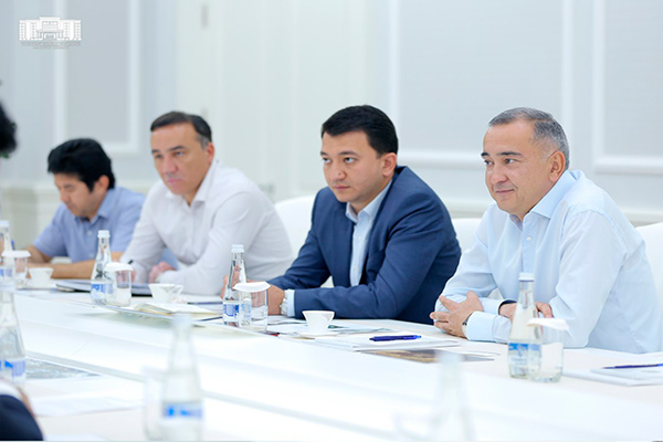 Jahongir Artikhodjaev holds meeting with the vice-president of BAYAT GROUP