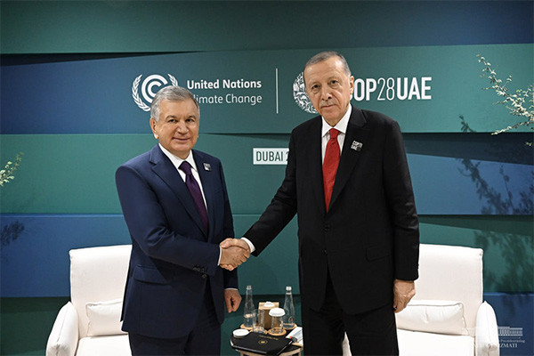 Presidents of Uzbekistan and Türkiye exchange views on the current bilateral agenda