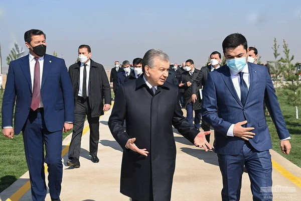 Uzbek President visits Chinaz district