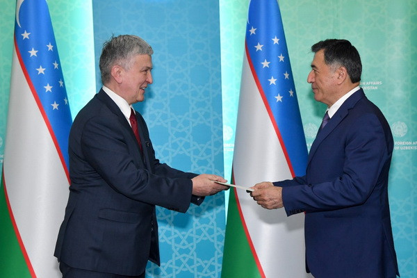 Vladimir Norov receives the newly appointed Ambassador of Montenegro to Uzbekistan