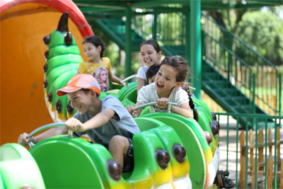 Sen Yolg’iz Emassan holds events in Tashkent