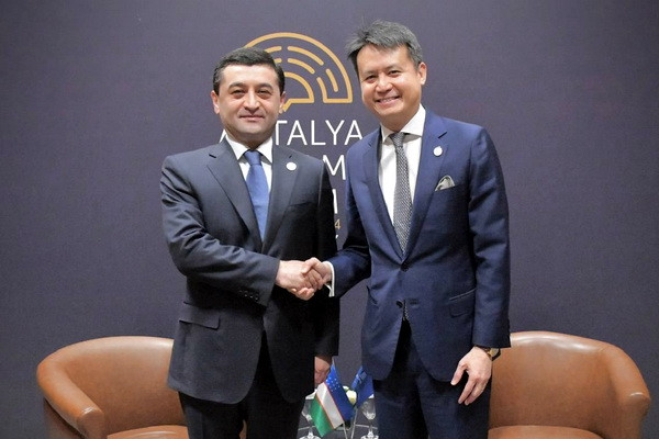 Bakhtiyor Saidov meets with the Director General of WIPO