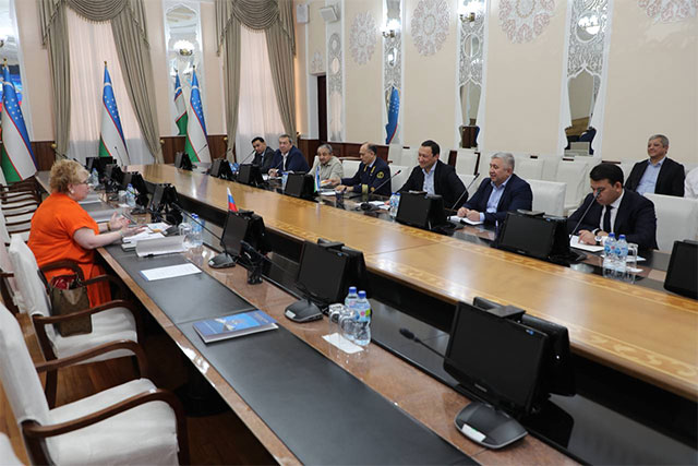 Узбекистан и Россия обсудили запуск ж/д перевозок AgroEkspress