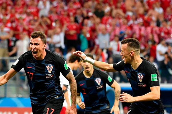 Хорватия победила Данию по пенальти и сыграет с Россией