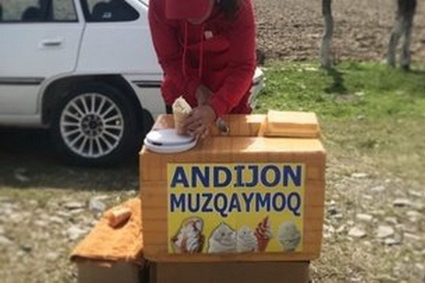 Sanitary committee warns of potential hazards from buying ice cream from roadside vendors