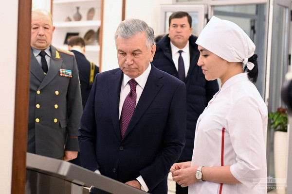 Uzbek President visits military medical institutions