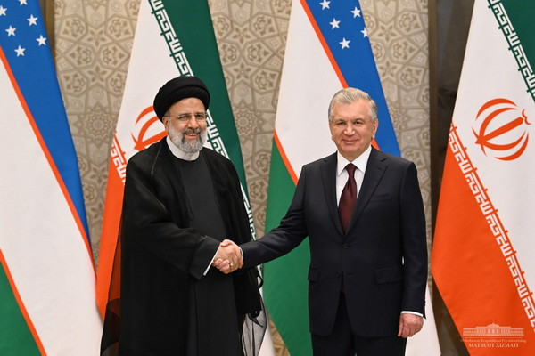 The official welcoming ceremony of the President of Iran takes place