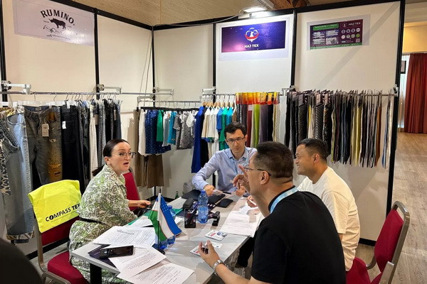 Uzbek textile enterprises takes part in Italian exhibitions