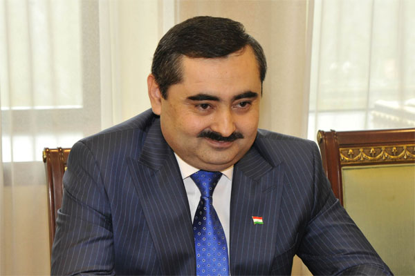 Uzbek FM holds talks with outgoing Tajik envoy