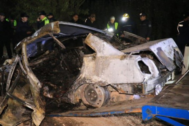 Пятеро погибли после ДТП с грузовиком на трассе М-39 в Джизаке