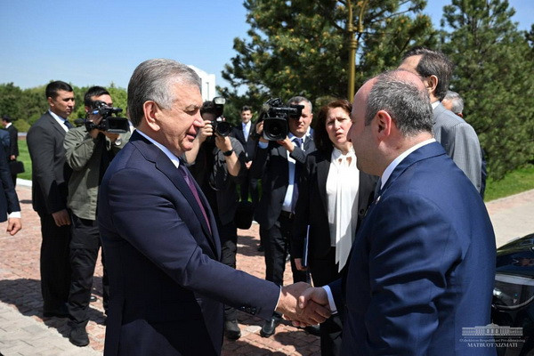 President of Uzbekistan notes the wide opportunities for the development of industrial cooperation with Turkiye