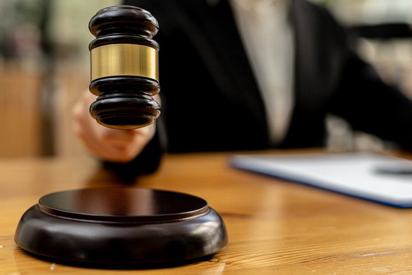 The court sentences the director and deputy director of the school where a student died from electric shock