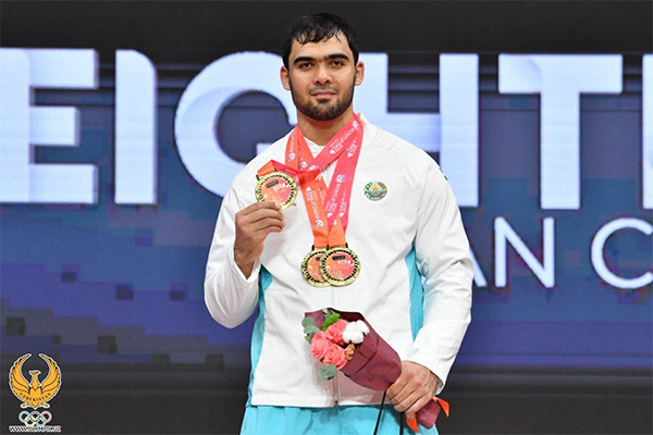 Акбар Джураев стал Чемпионом Азии по тяжёлой атлетике