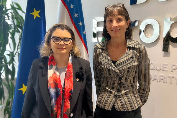 Charlotte Adrian meets with the UNFPA Resident Representative in Uzbekistan