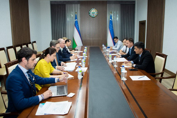 Uzbekistan to develop transport corridors in cooperation with Europe