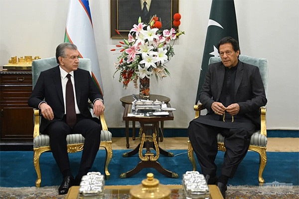 Leaders of Uzbekistan and Pakistan exchange views on further strengthening the strategic partnership