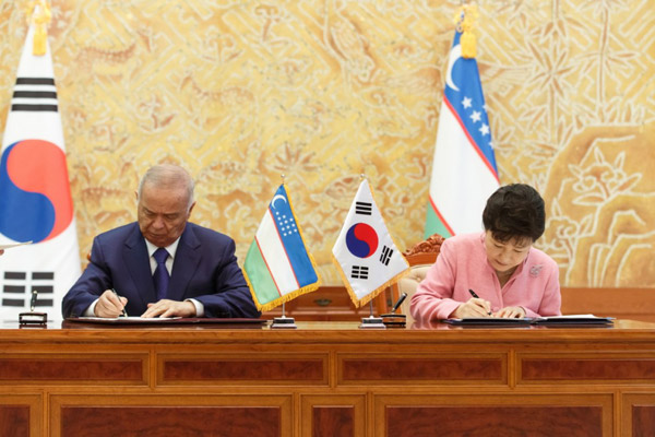 Uzbekistan and South Korea ink several documents