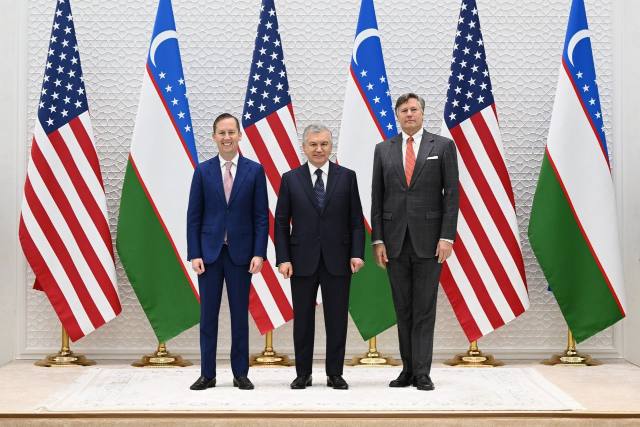 Президент Узбекистана принял делегацию США