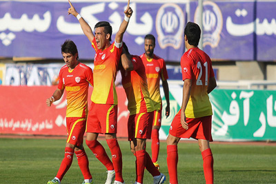 Foolad beats Bunyodkor