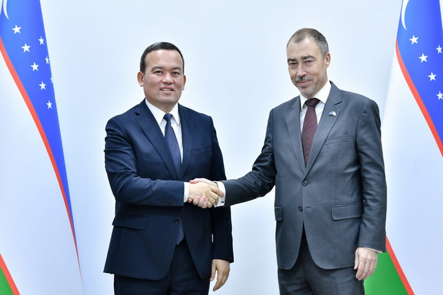 Governor of Surkhandarya Meets with EU Ambassador Toivo Klaar
