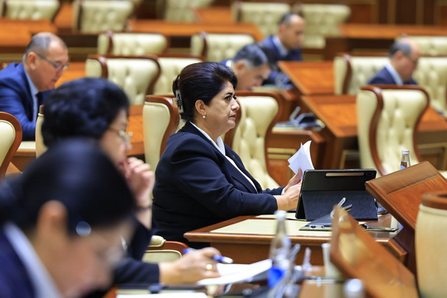 Сенат Узбекистана ратифицировал Глобальную конвенцию об образовании