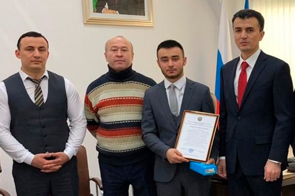 Магнитогорск шаҳридаги турар-жой биноси портлашида саккиз кишини қутқарган Сурхондарёлик ватандошимиз тақдирланди