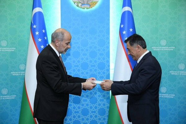 Vladimir Norov receives the newly appointed Ambassador of the Kingdom of Spain to Uzbekistan