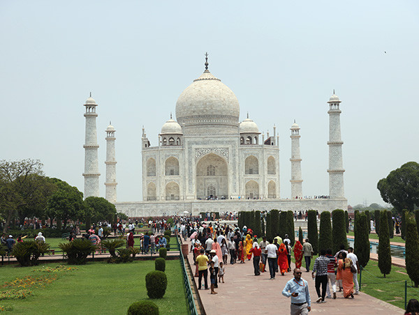A group of journalists from Eurasian countries pay visit to India