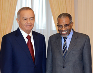Islam Karimov receives IDB President