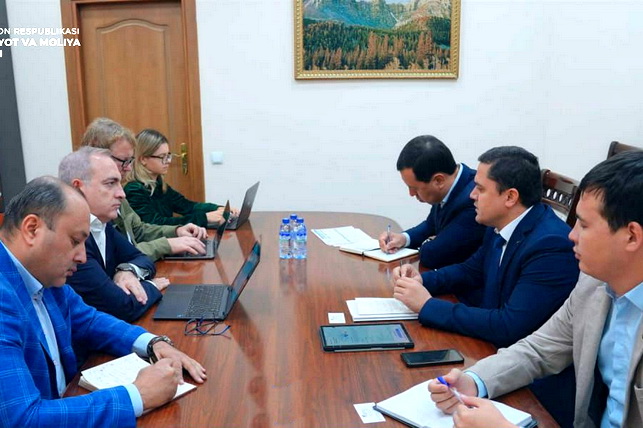 Ministry of Economy and ADB Discuss Regional Master Plans with French Company Groupe Huit