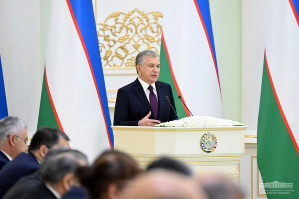 Президент Узбекистана уволил ряд руководителей