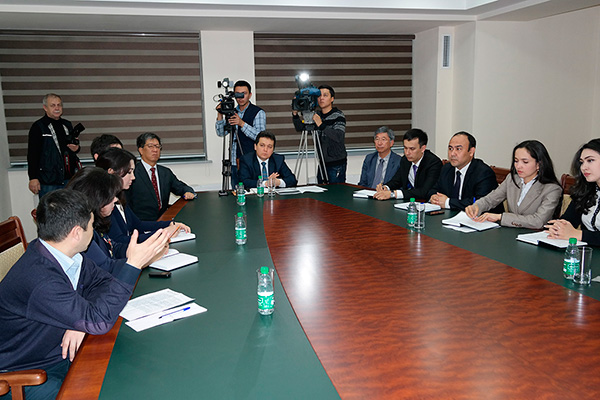 IUT not to organize English language tests