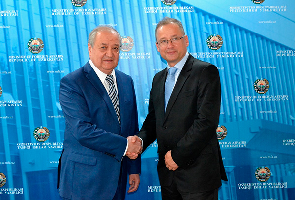 Uzbek FM receives Czech delegation