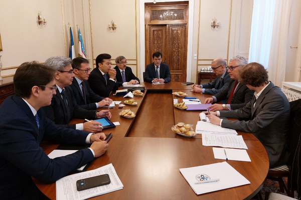 Uzbek experts meets with Director of the Institute for Forecasting and Security in Europe Emanuel Dupuy