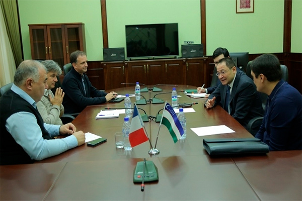 CCI and MERCIER hold meeting to discuss cooperation
