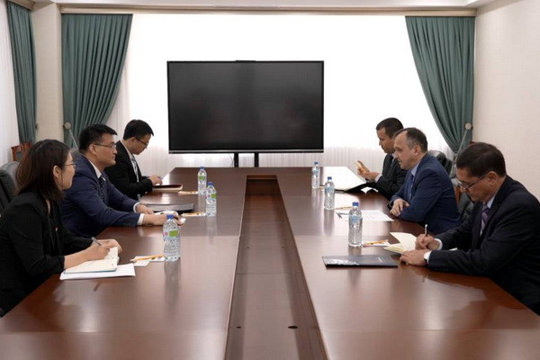 MFA of Uzbekistan hosted a meeting with the Ambassador of China