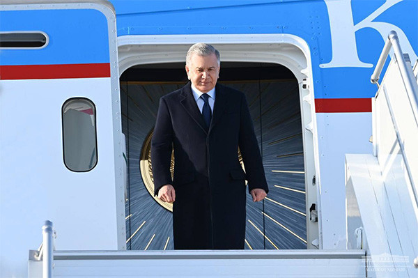 President of Uzbekistan arrives in the Russian Federation