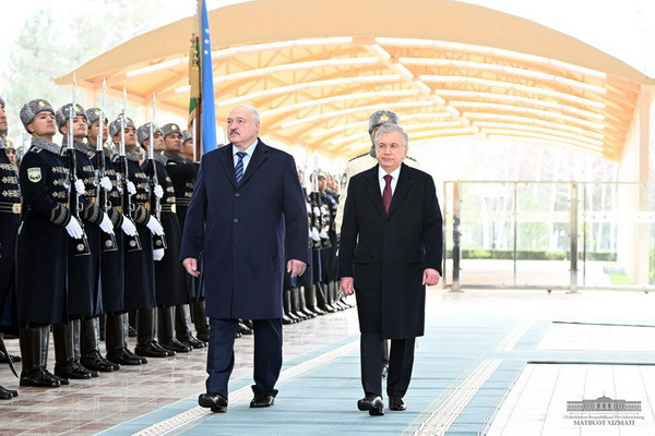 A solemn welcoming ceremony of the President of Belarus takes place