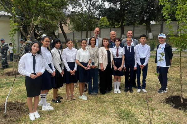 EU Ambassador visits the Yangiabad uranium legacy site under remediation works to re-establish environmentally safe conditions for life and development